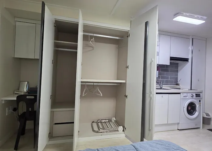 Апартаменты St Cozy Near Soongsil Station Сеул